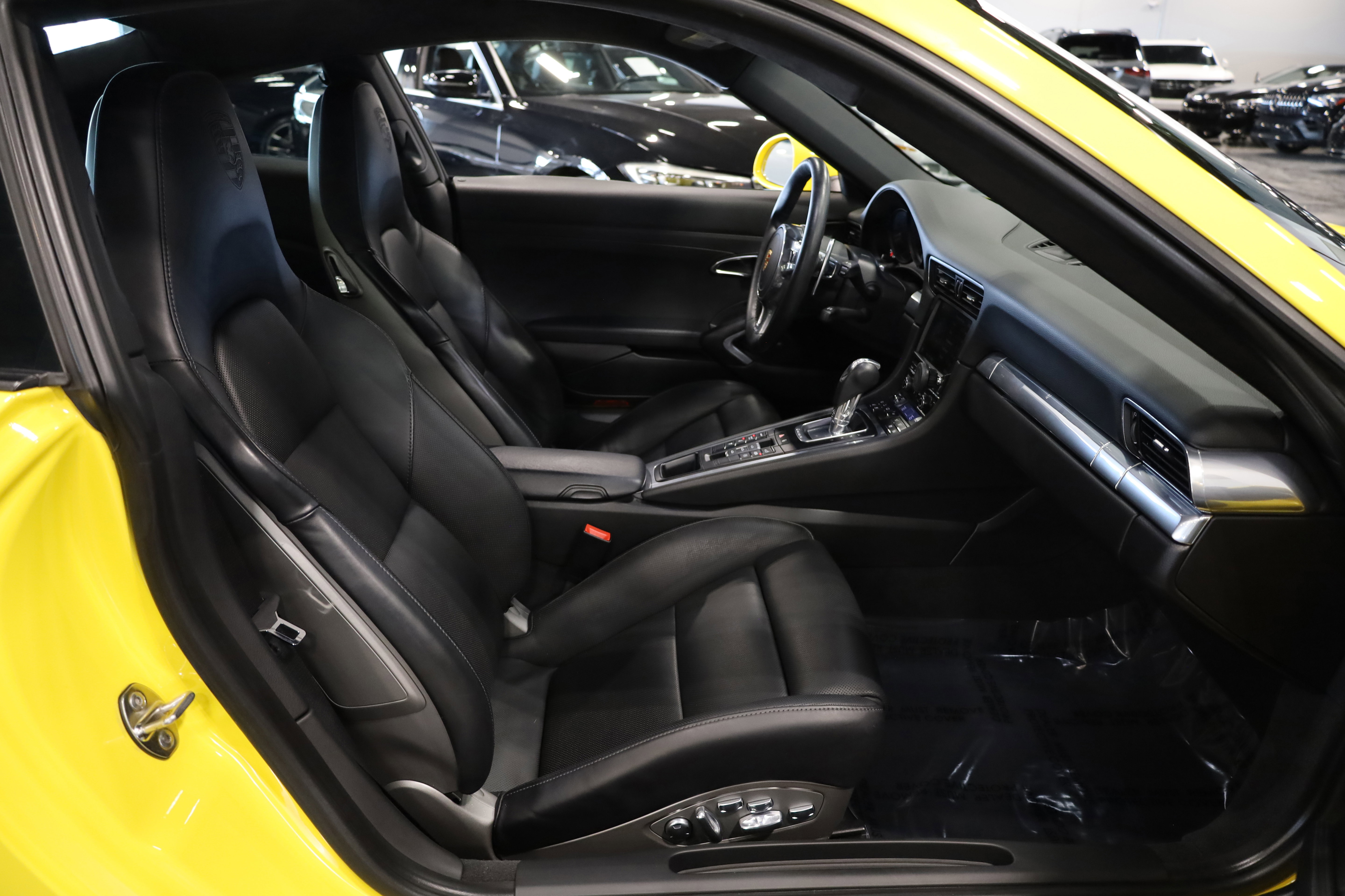 Used 2013 Porsche 911 Carrera 4S image 35
