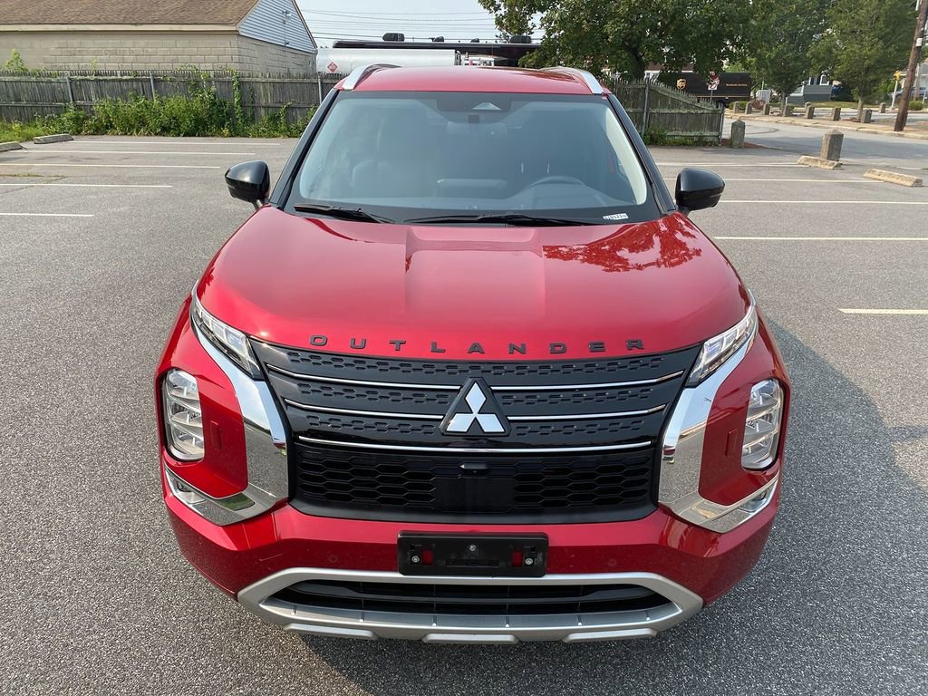 Used 2023 Mitsubishi Outlander SEL AWD/4WD image 3