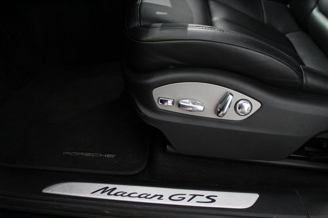 Used 2018 Porsche Macan GTS image 13