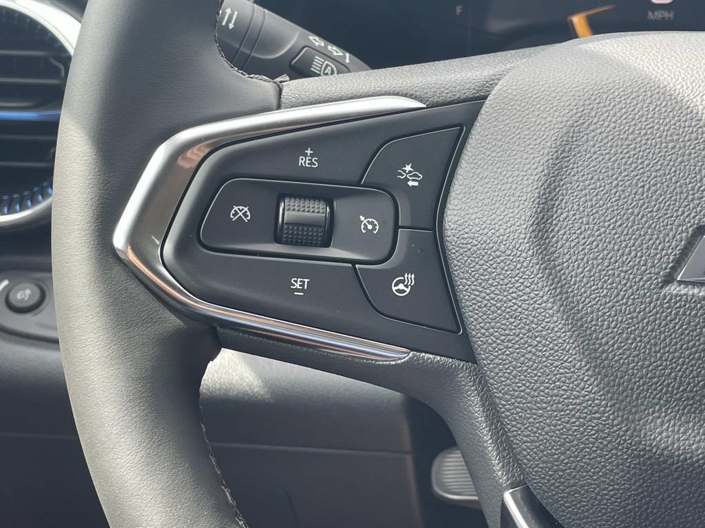 New 2026 Chevrolet Trax LT w/ Sunroof Package FWD image 25