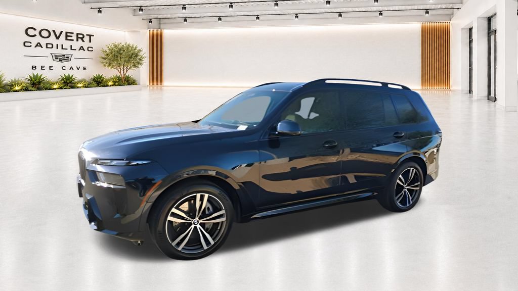 Used 2023 BMW X7 xDrive40i w/ M Sport Package AWD/4WD image 5