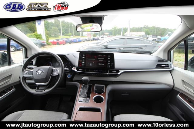 Used 2021 Toyota Sienna LE FWD image 19