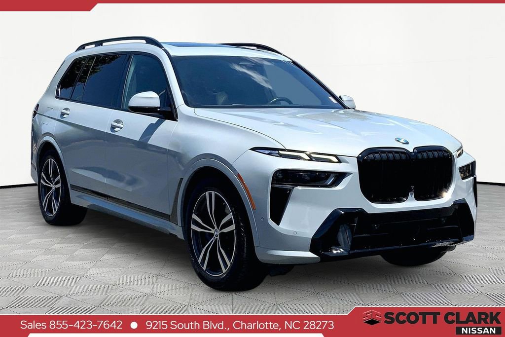 Used 2023 BMW X7 xDrive40i w/ M Sport Package AWD/4WD image 1