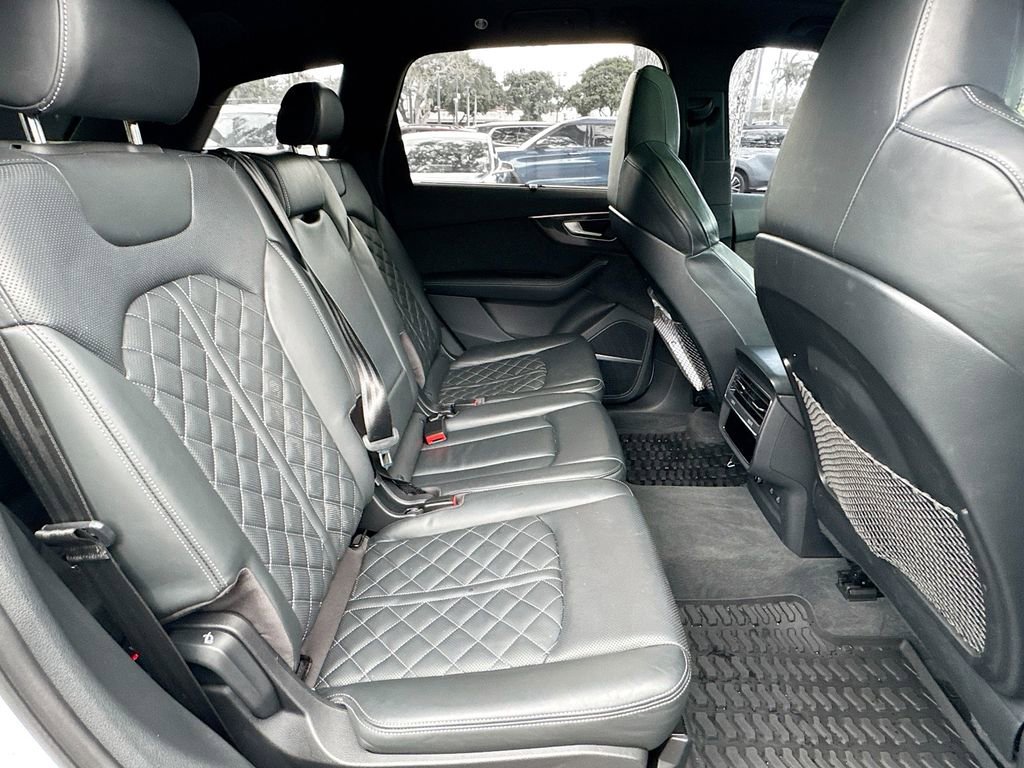 Used 2022 Audi SQ7 Prestige w/ Prestige Package image 30