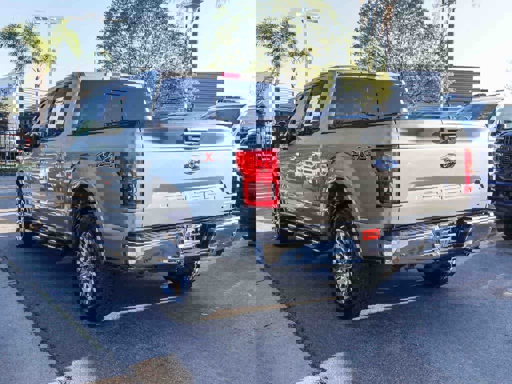 Used 2020 Ford F150 Lariat w/ Equipment Group 502A Luxury image 4