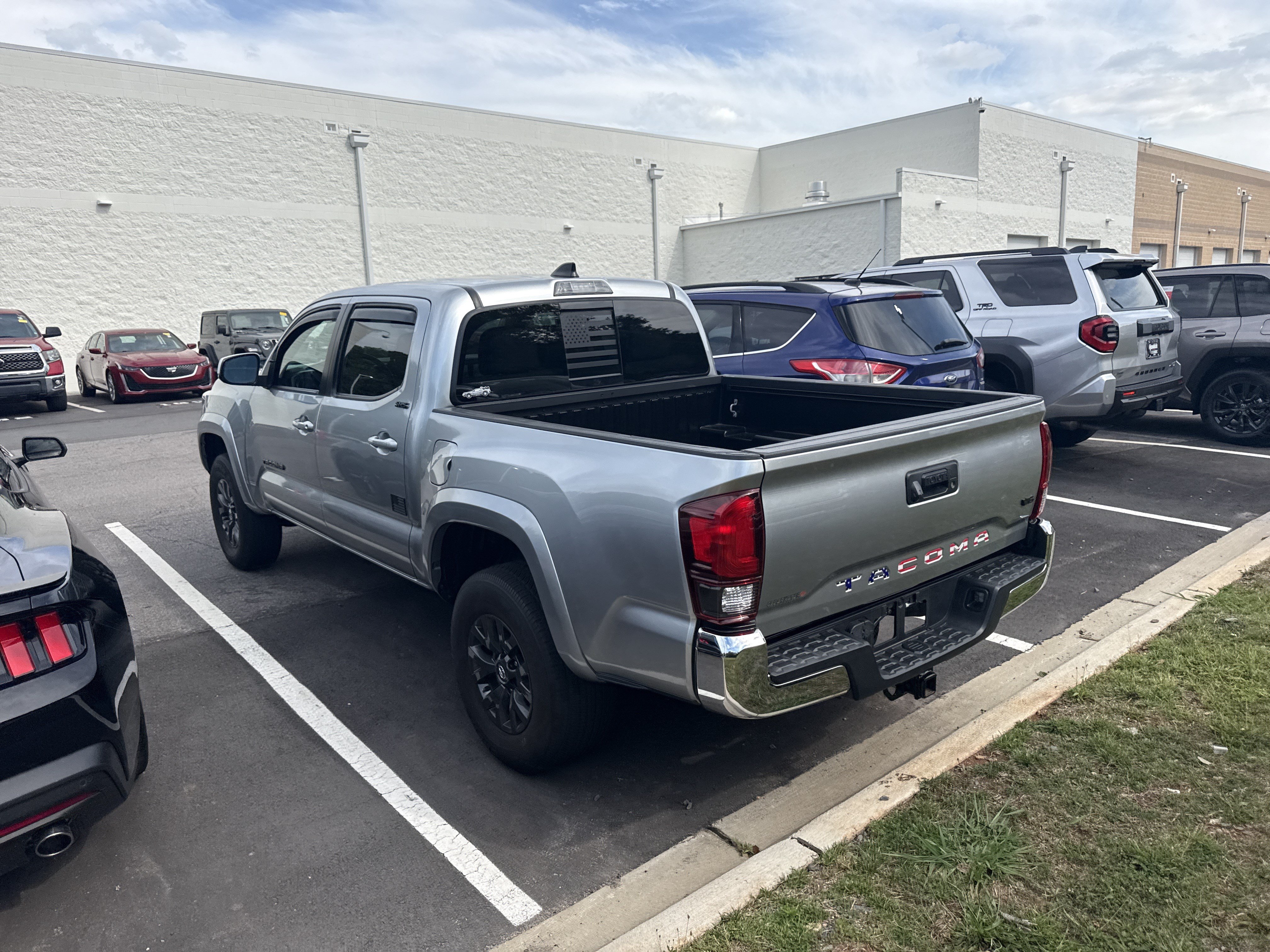Used 2023 Toyota Tacoma SR5 RWD image 44