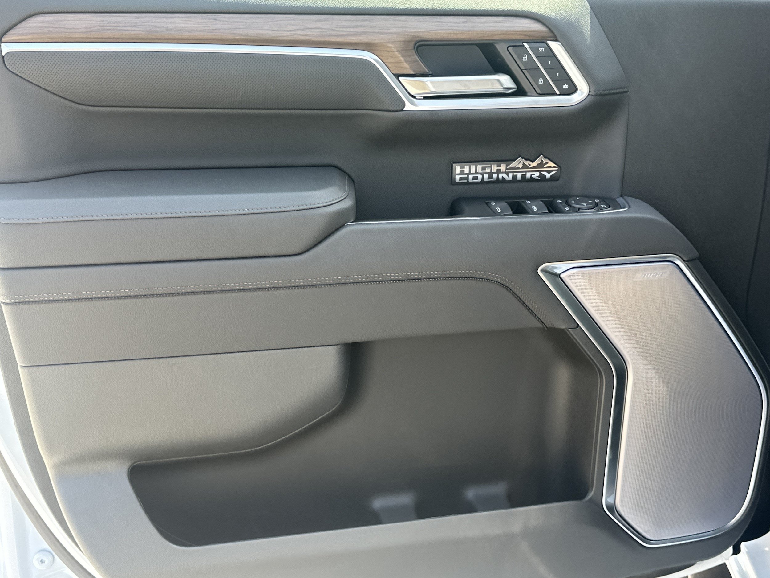 New 2026 Chevrolet Silverado 1500 High Country w/ High Country Premium Package AWD/4WD image 10