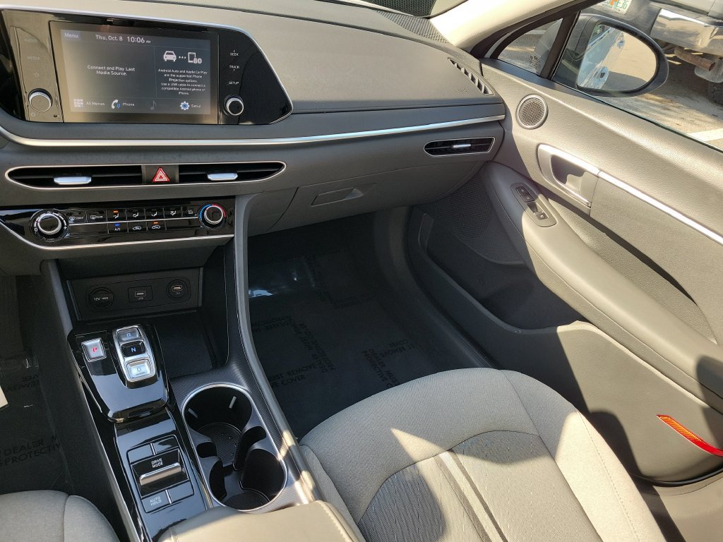 Used 2021 Hyundai Sonata SE w/ Preferred Accessory Package FWD image 28