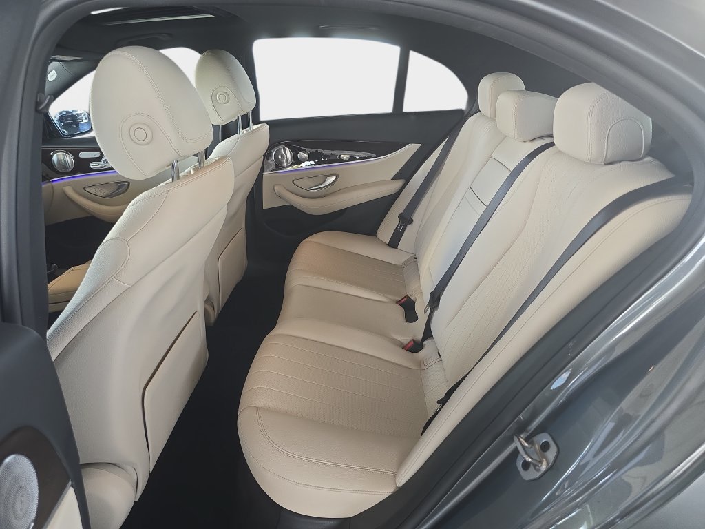 Used 2020 Mercedes-Benz E 350 Sedan image 26