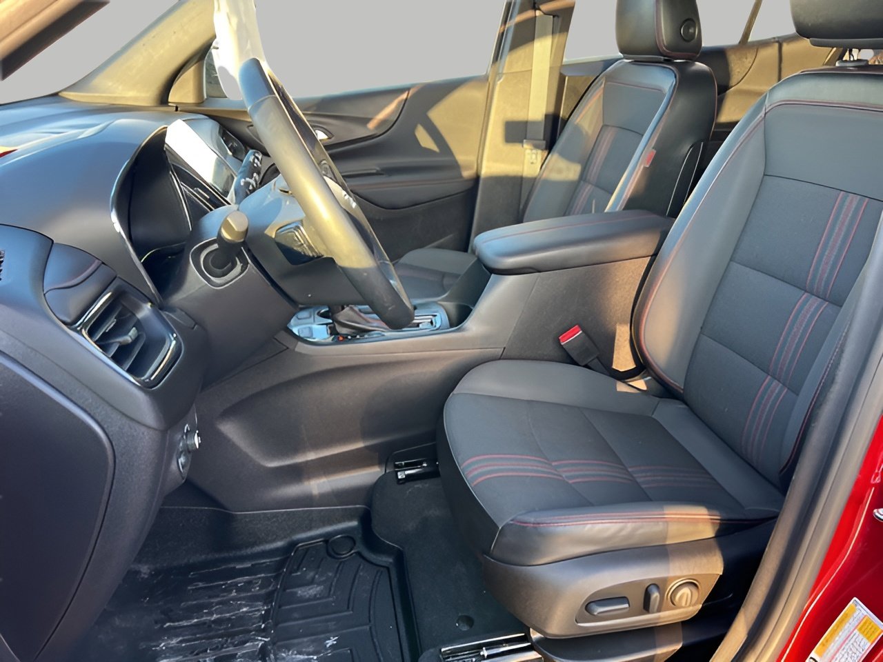 Used 2024 Chevrolet Equinox RS image 25