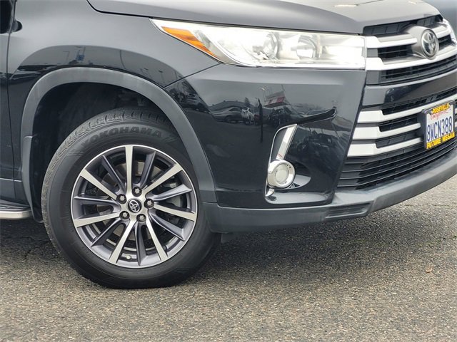Used 2019 Toyota Highlander XLE image 9