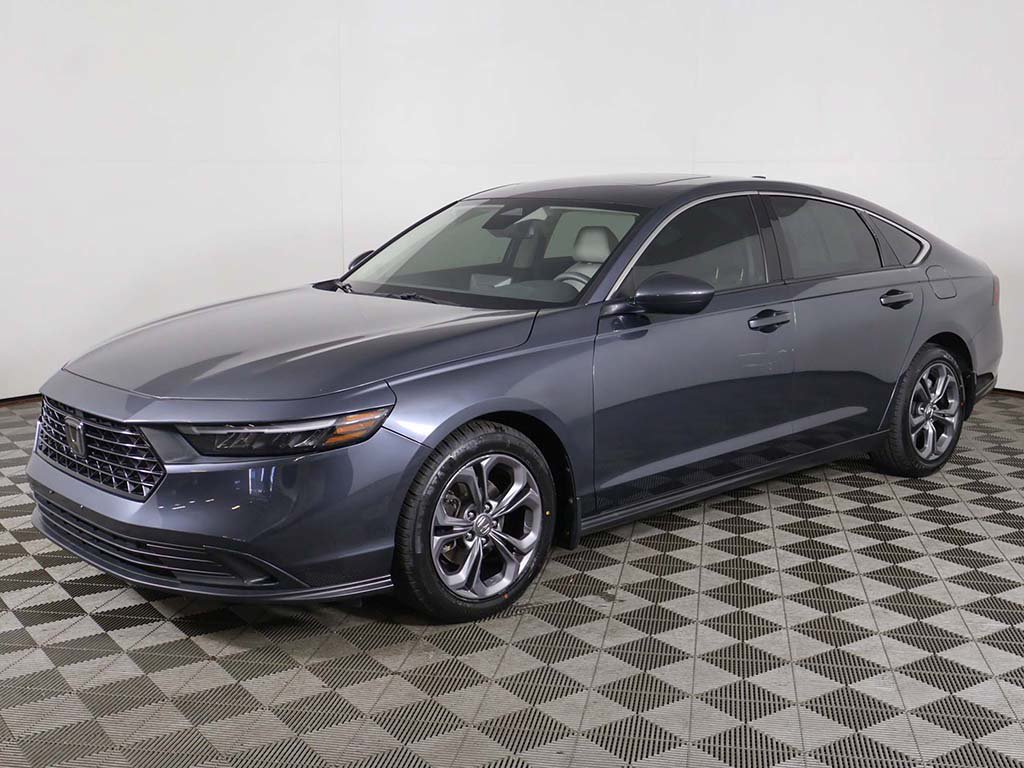 Used 2023 Honda Accord EX image 7
