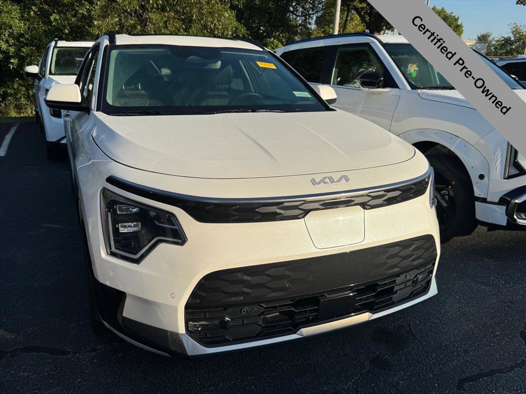 Certified 2024 Kia Niro Wave FWD image 10