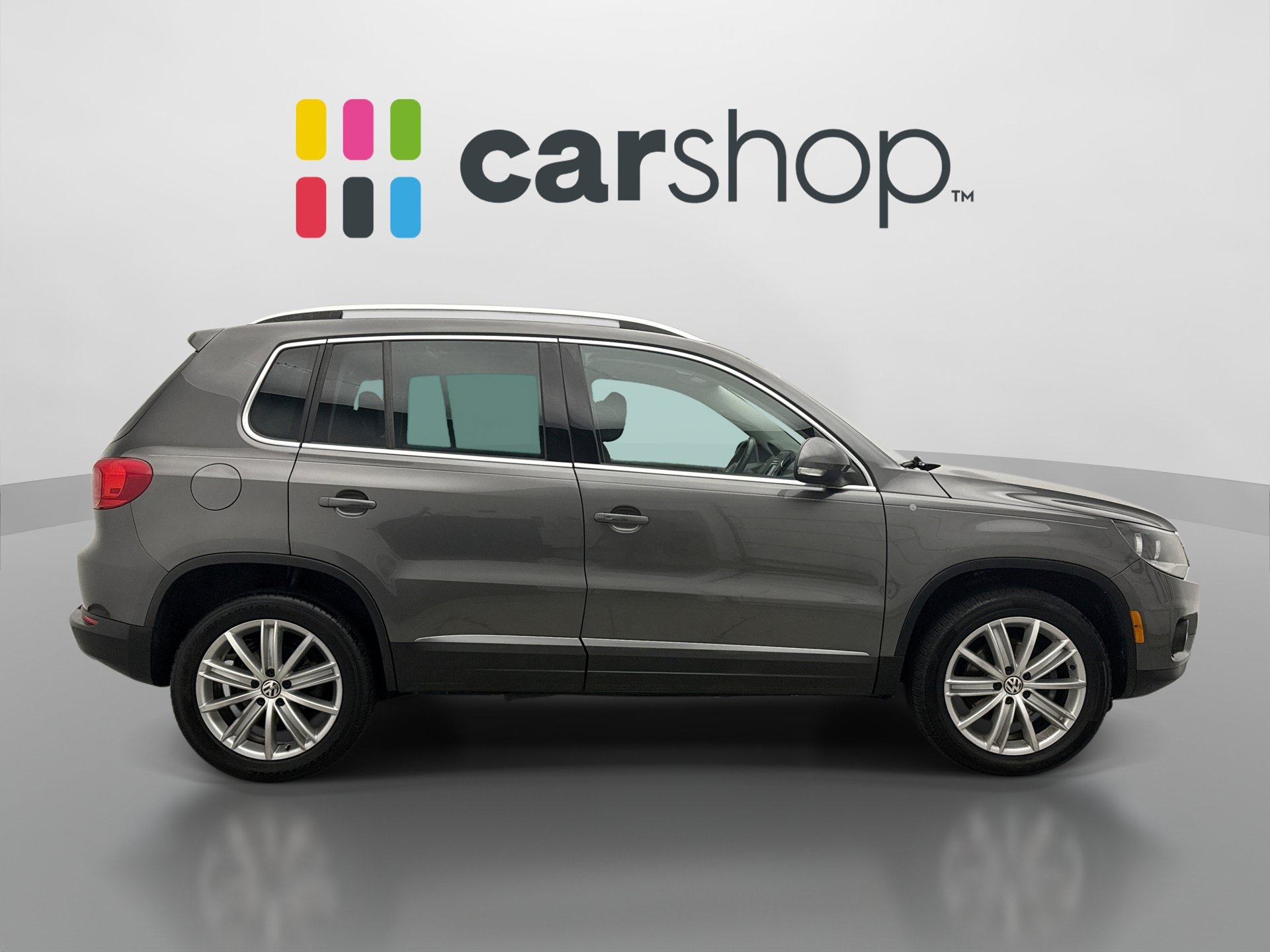Used 2014 Volkswagen Tiguan S FWD image 6