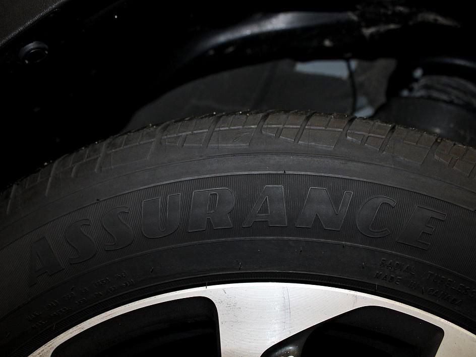 Used 2025 Toyota Corolla Cross XLE image 13