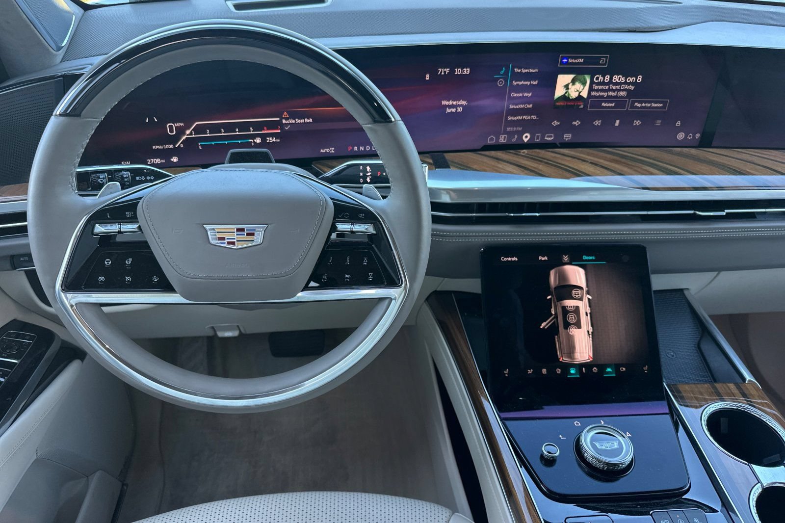 Certified 2025 Cadillac Escalade ESV Premium Luxury Platinum AWD/4WD image 16