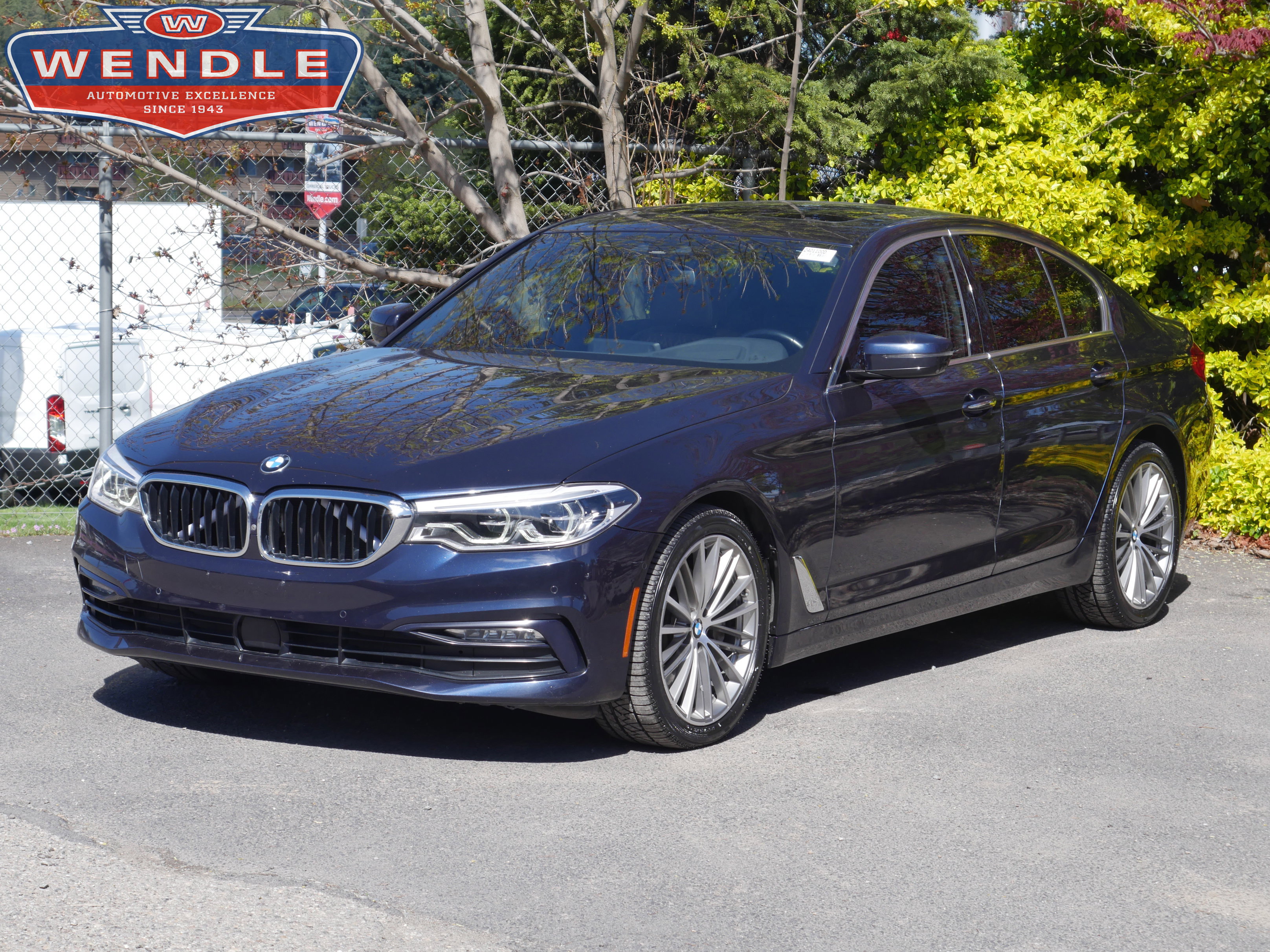 Used 2017 BMW 540i xDrive image 1