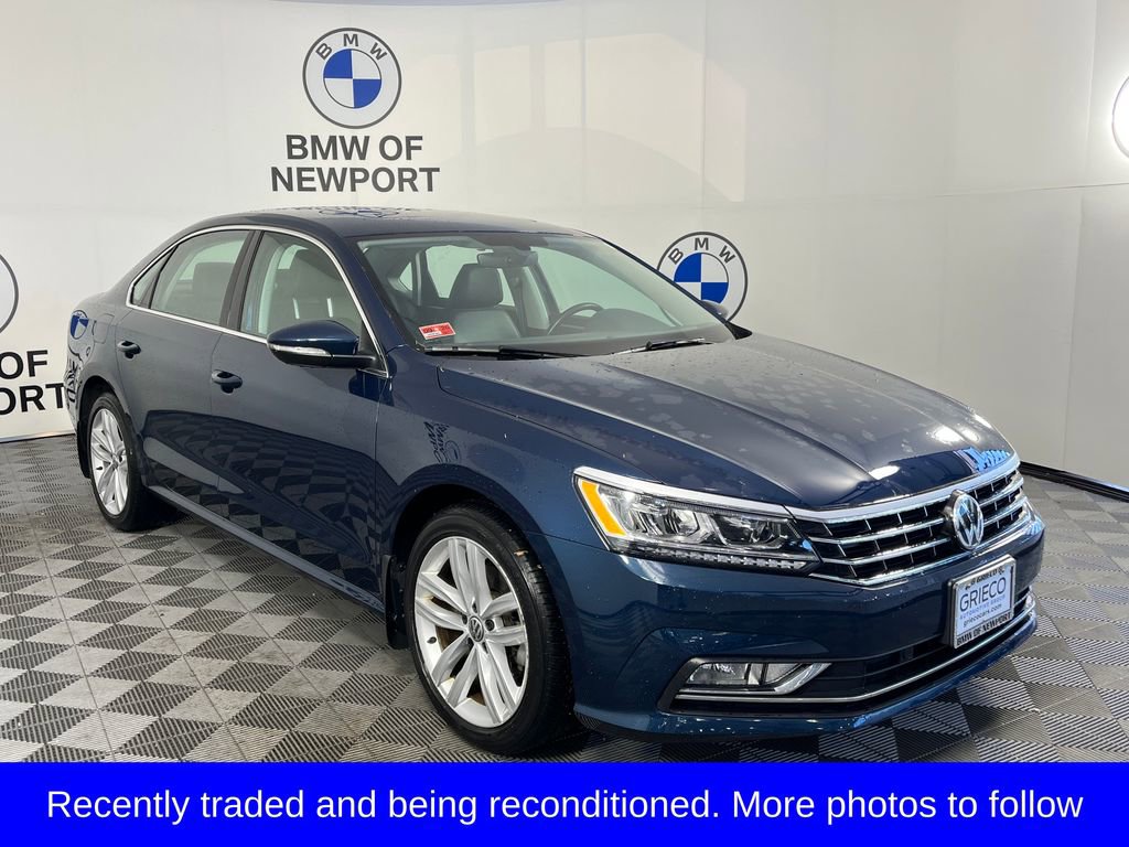 Used 2018 Volkswagen Passat 2.0T SE FWD image 1