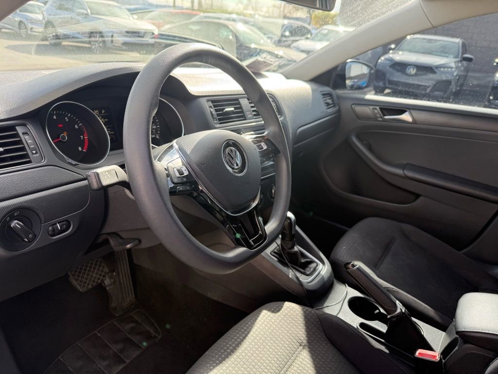 Used 2016 Volkswagen Jetta S image 11