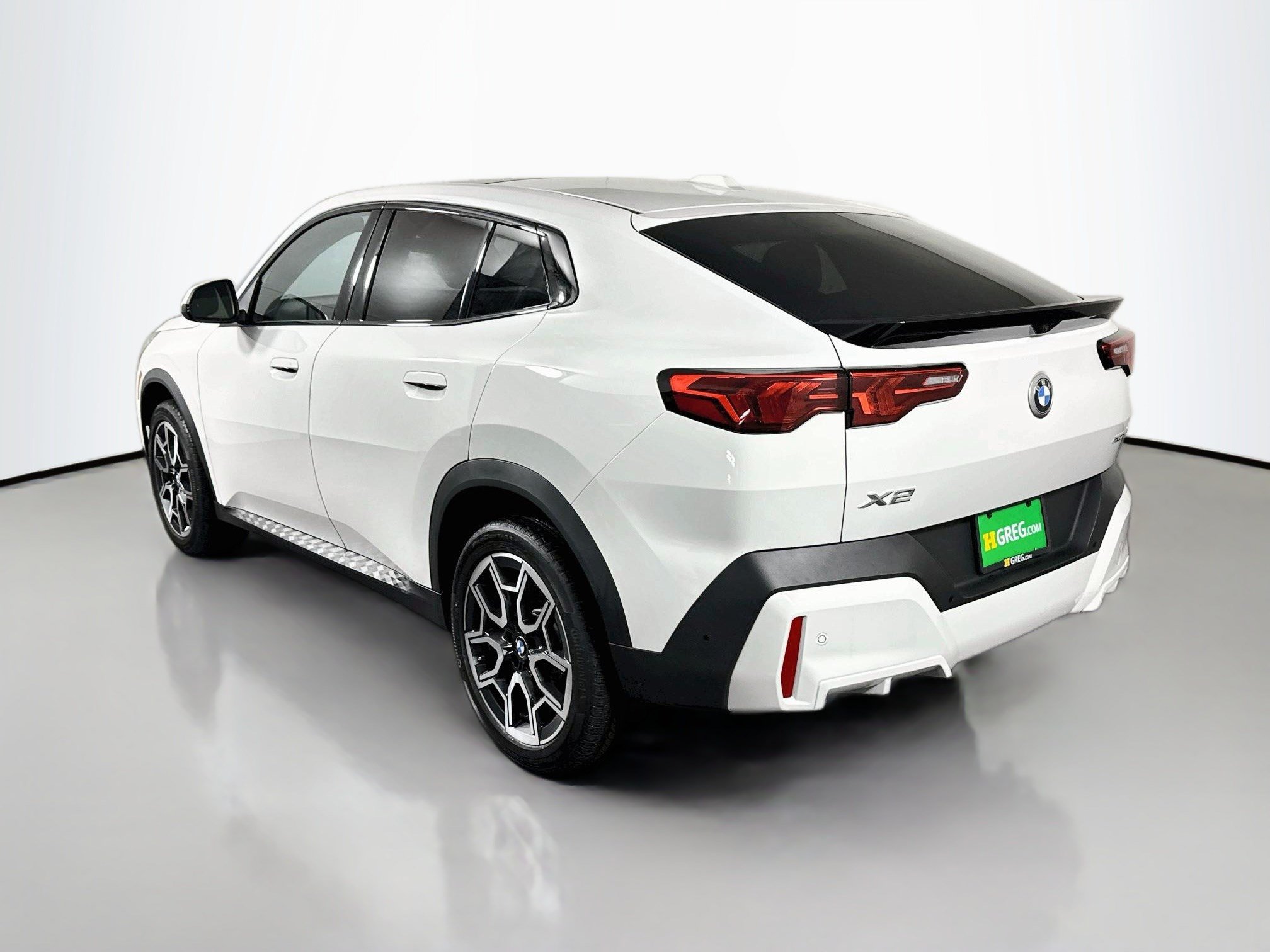 Used 2026 BMW X2 xDrive28i AWD/4WD image 7