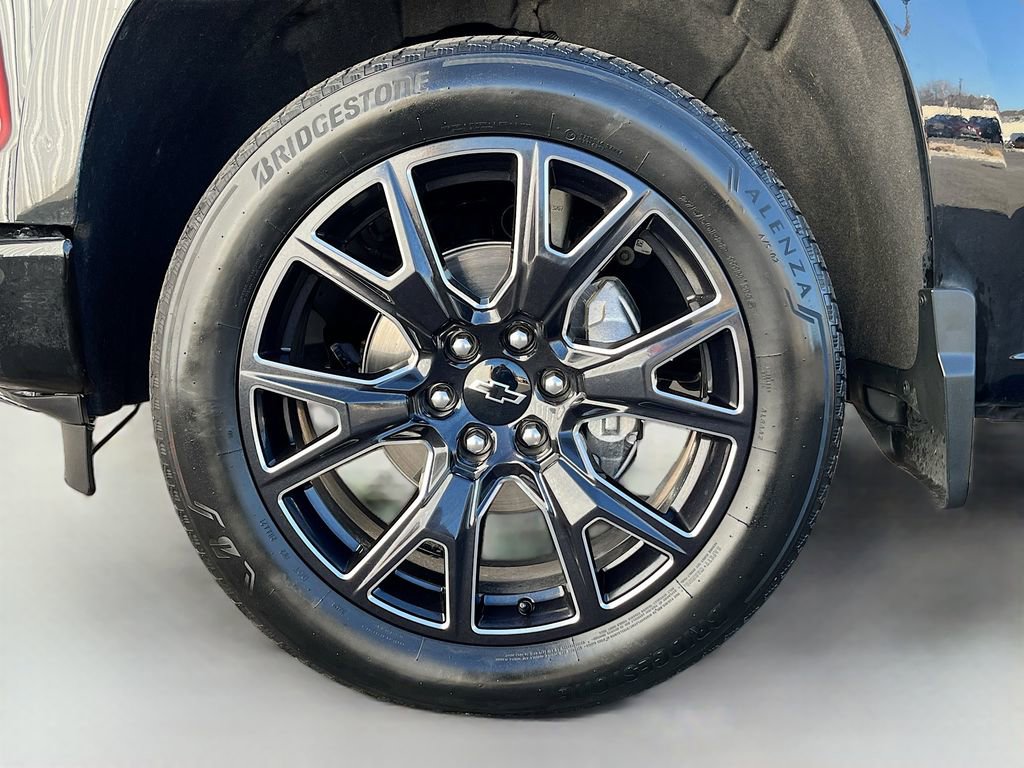 Used 2023 Chevrolet Silverado 1500 High Country w/ High Country Premium Package image 34