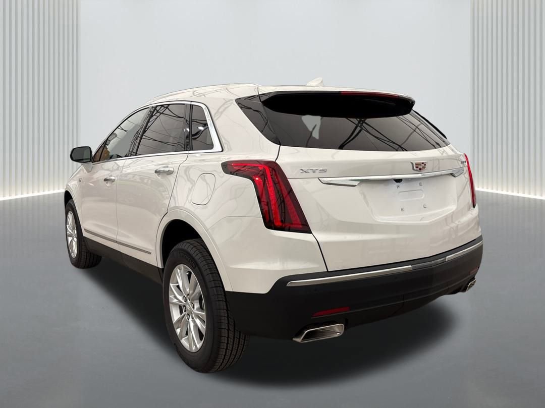 New 2025 Cadillac XT5 Luxury image 7