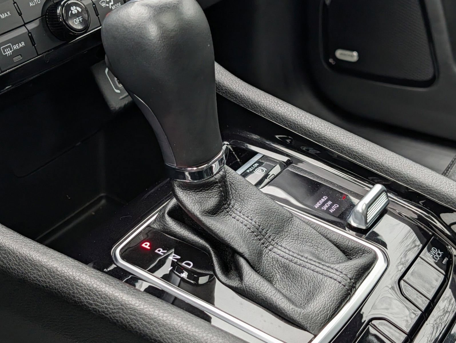 Used 2023 Jeep Compass Limited w/ Sun and Sound Group AWD/4WD image 9