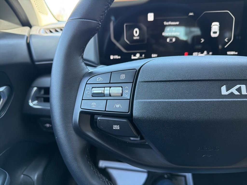 Used 2025 Kia K4 EX image 33