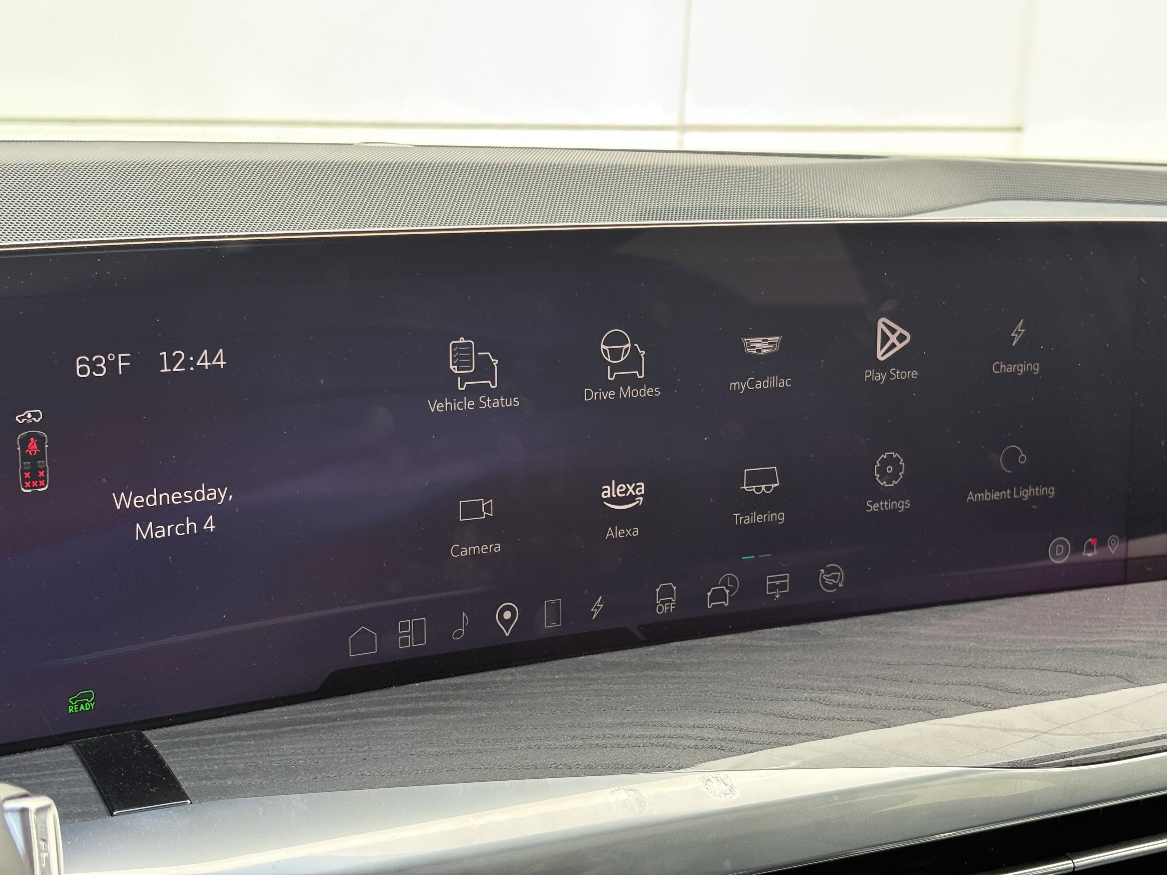 New 2025 Cadillac Escalade IQ Sport 2 w/ LPO, ONYX Package image 26