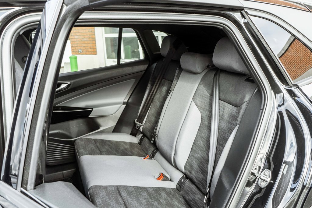 Used 2021 Volkswagen ID.4 Pro image 31