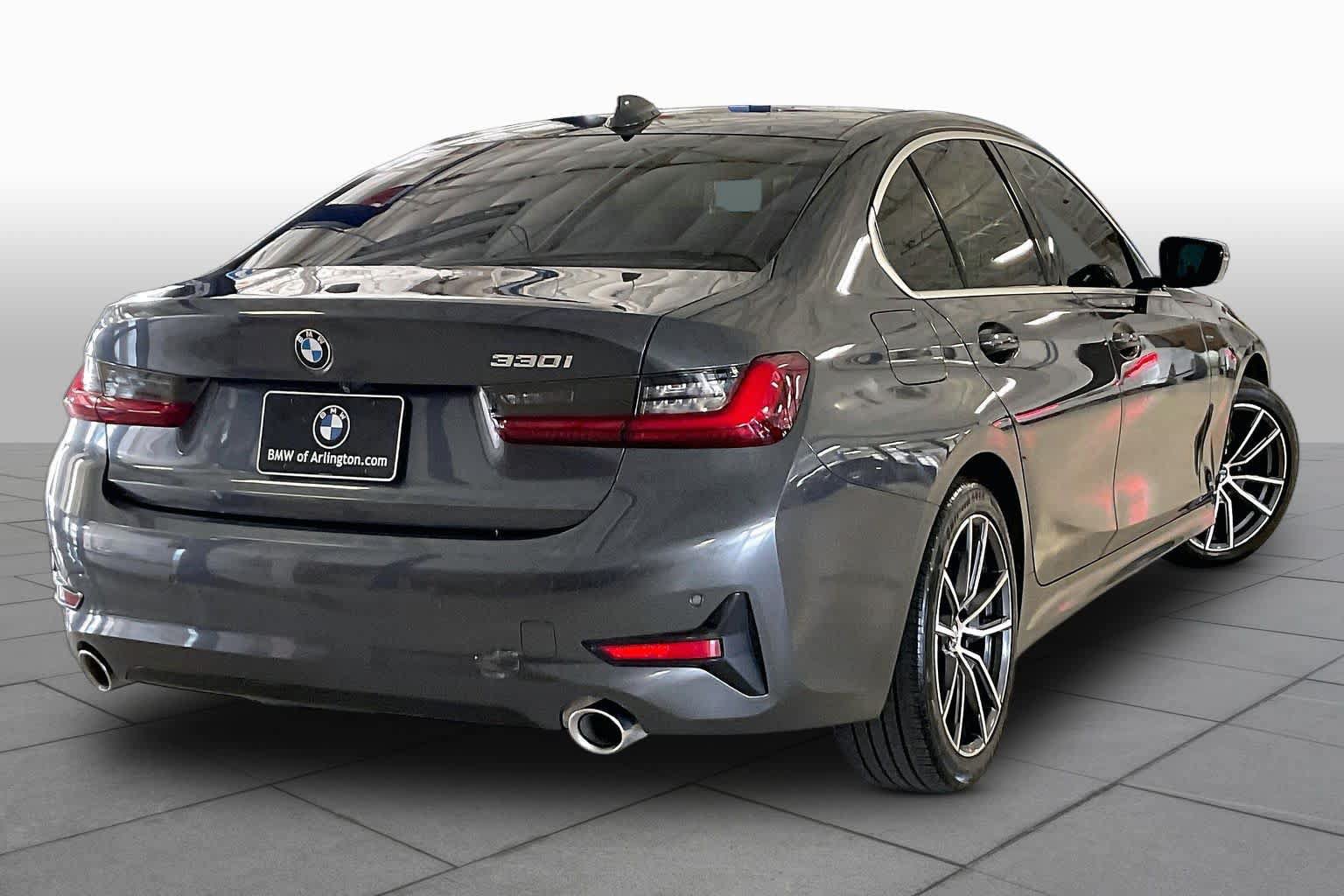 Used 2022 BMW 330i Sedan w/ Convenience Package RWD image 12