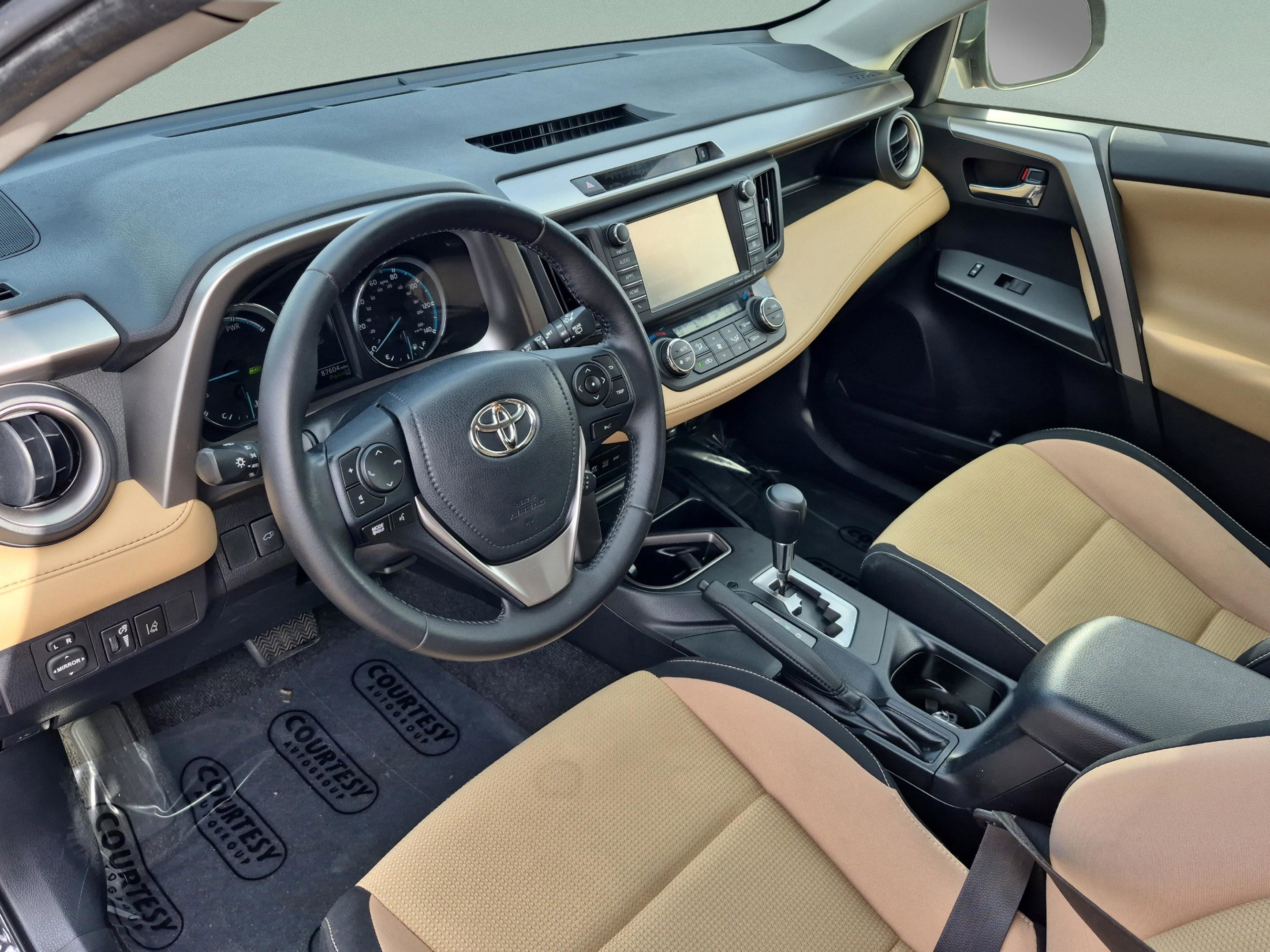 Used 2016 Toyota RAV4 XLE w/ Convenience Package AWD/4WD image 16