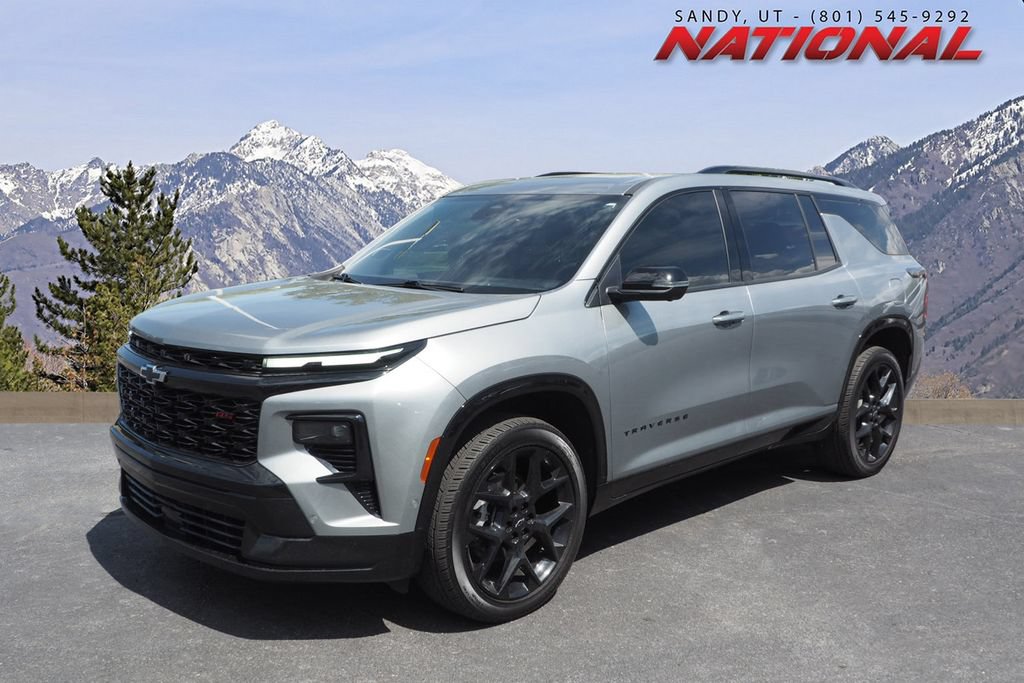 Used 2024 Chevrolet Traverse RS AWD/4WD image 1