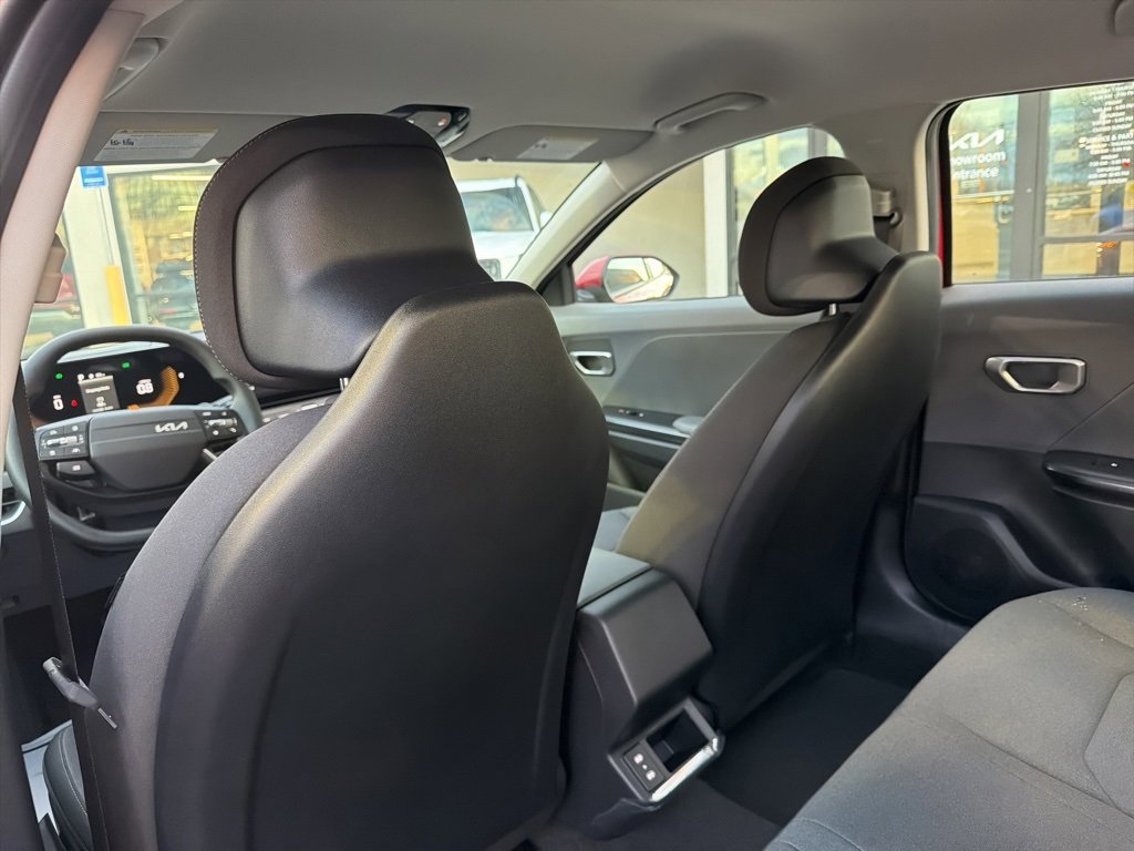 New 2025 Kia K4 LXS image 22