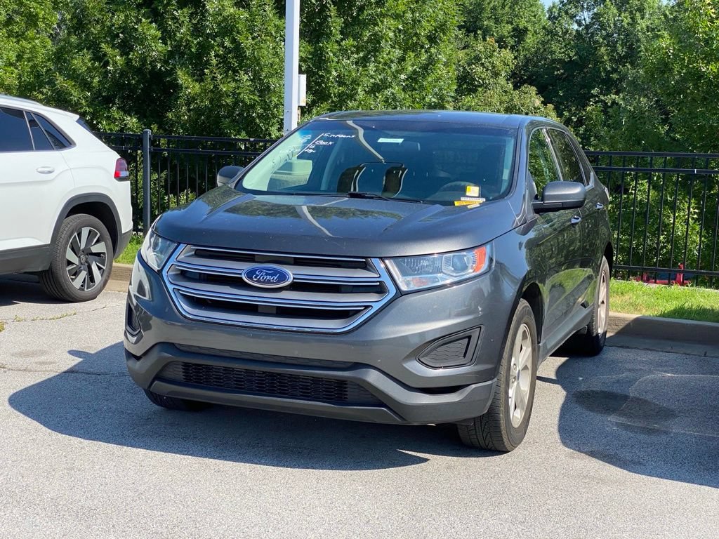 Used 2016 Ford Edge SE FWD image 3