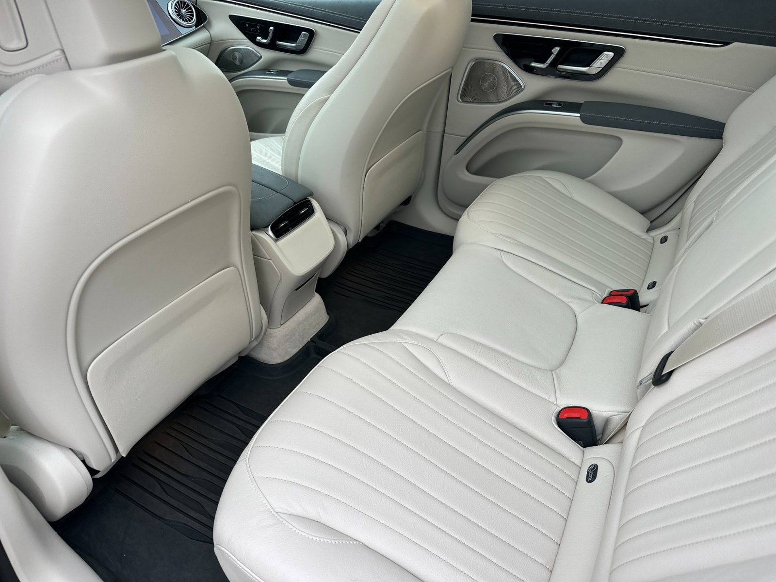 Certified 2023 Mercedes-Benz EQS 580 4MATIC SUV image 13