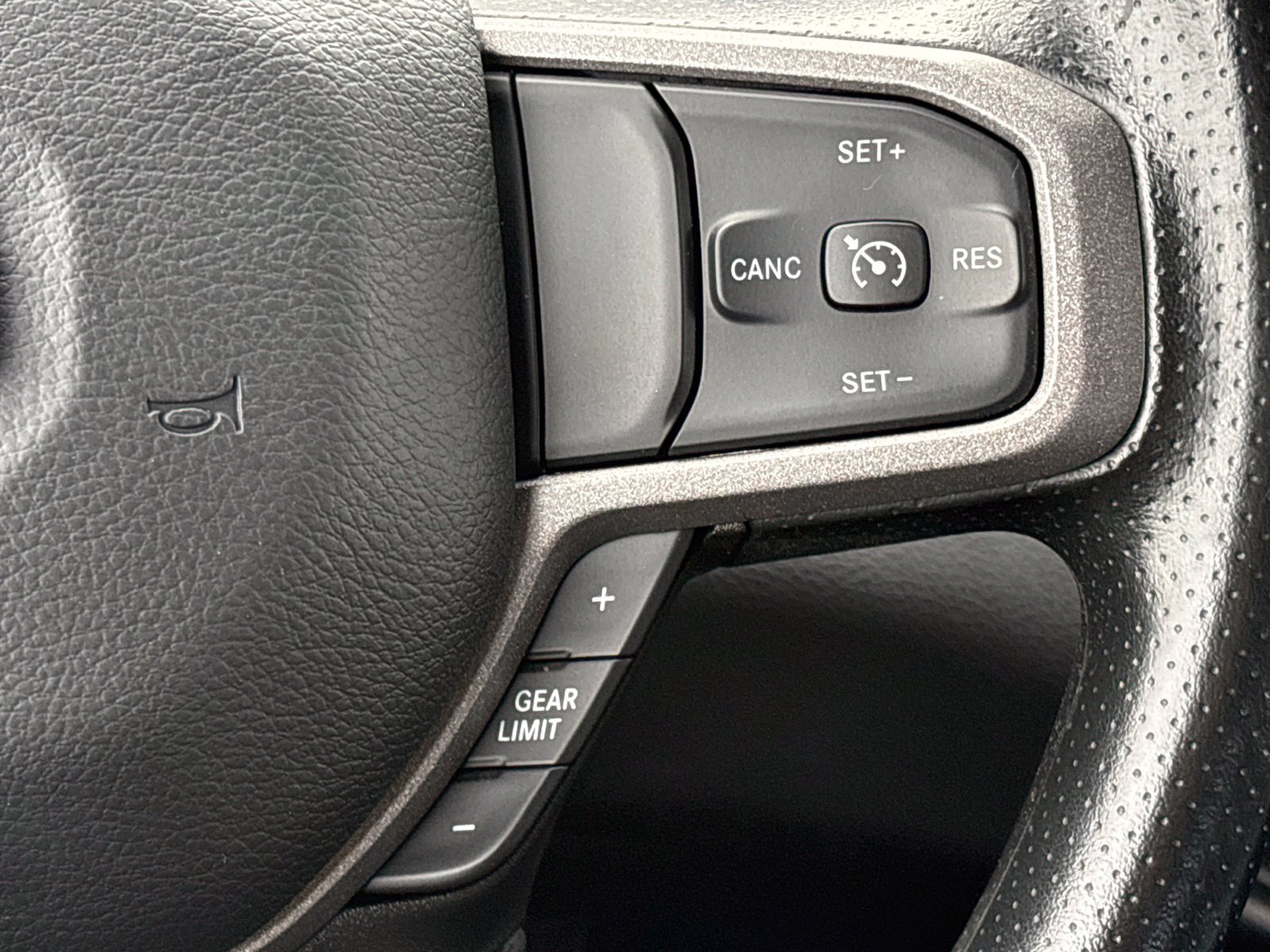 Used 2024 RAM 2500 Tradesman w/ Chrome Appearance Group AWD/4WD image 41
