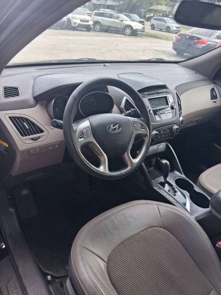 Used 2012 Hyundai Tucson GLS FWD image 11