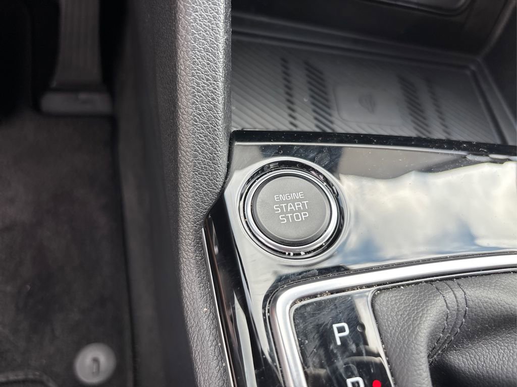 Used 2025 Kia Sportage X-Line w/ Premium Package image 33