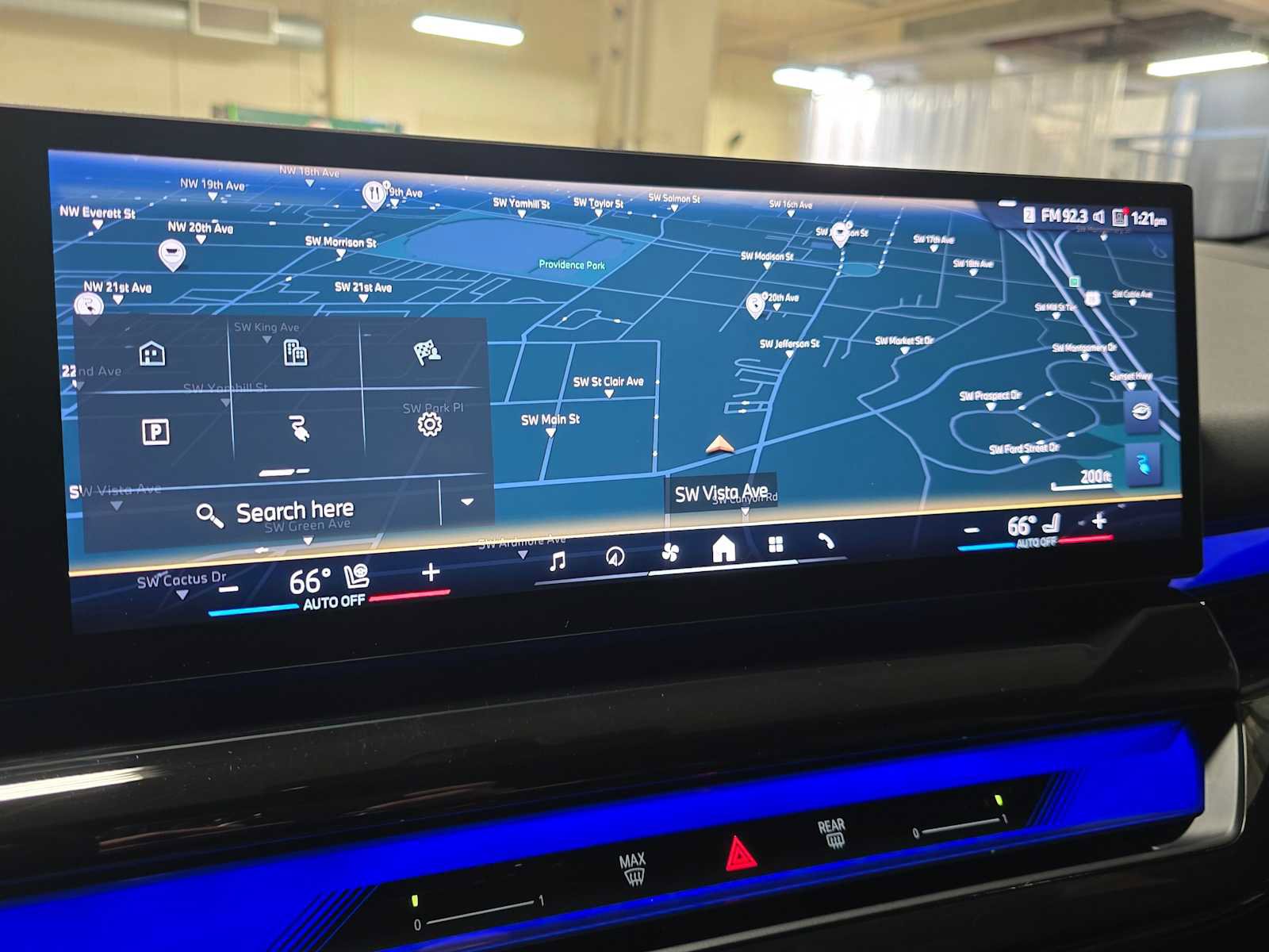 Used 2025 BMW i5 xDrive40 w/ Premium Package image 29