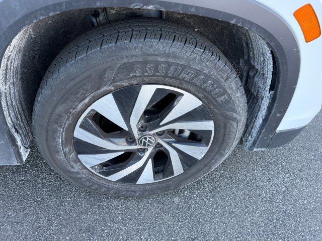 Certified 2025 Volkswagen Tiguan S image 7