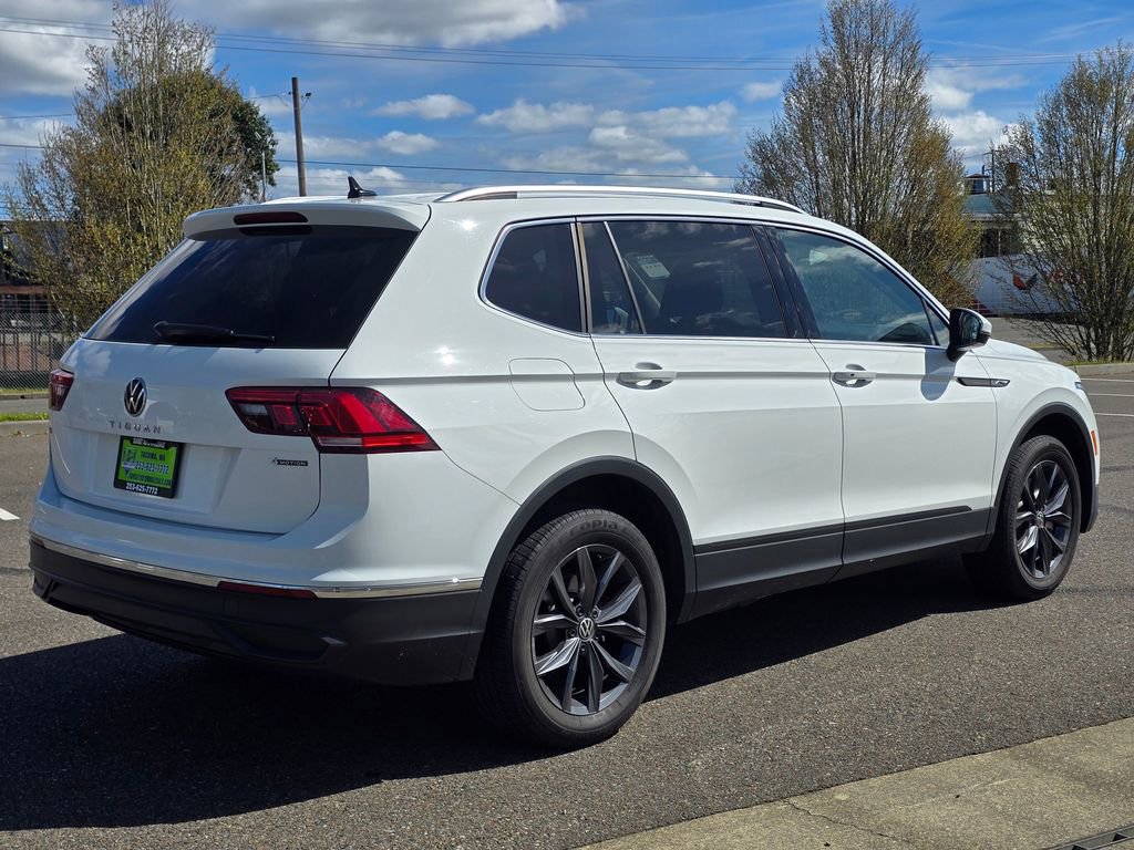 Used 2022 Volkswagen Tiguan SE image 5