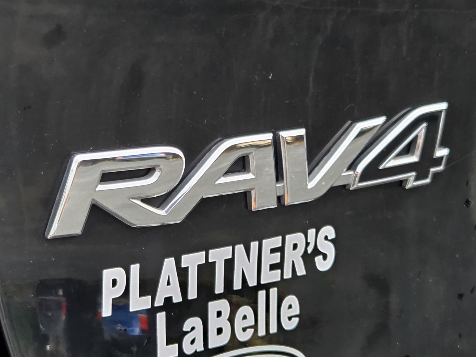 Used 2022 Toyota RAV4 XLE FWD image 14