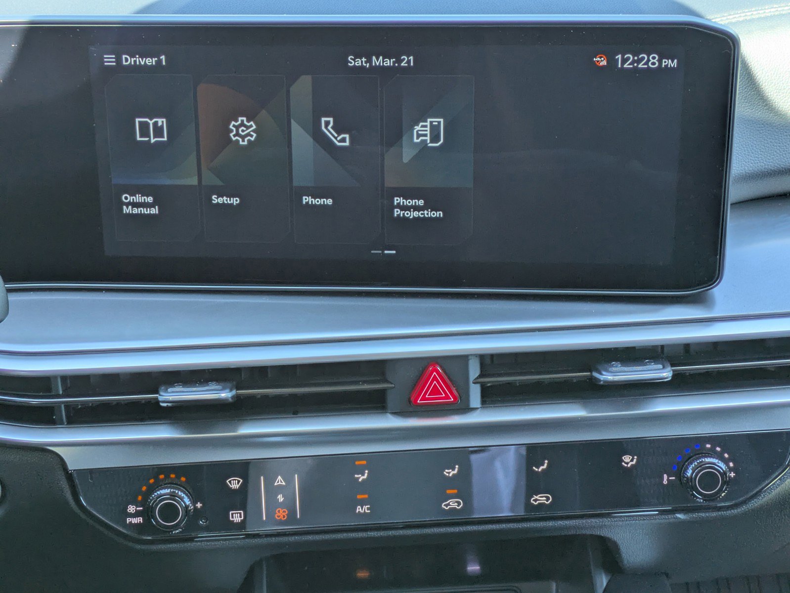 Certified 2025 Kia Sorento LX image 15