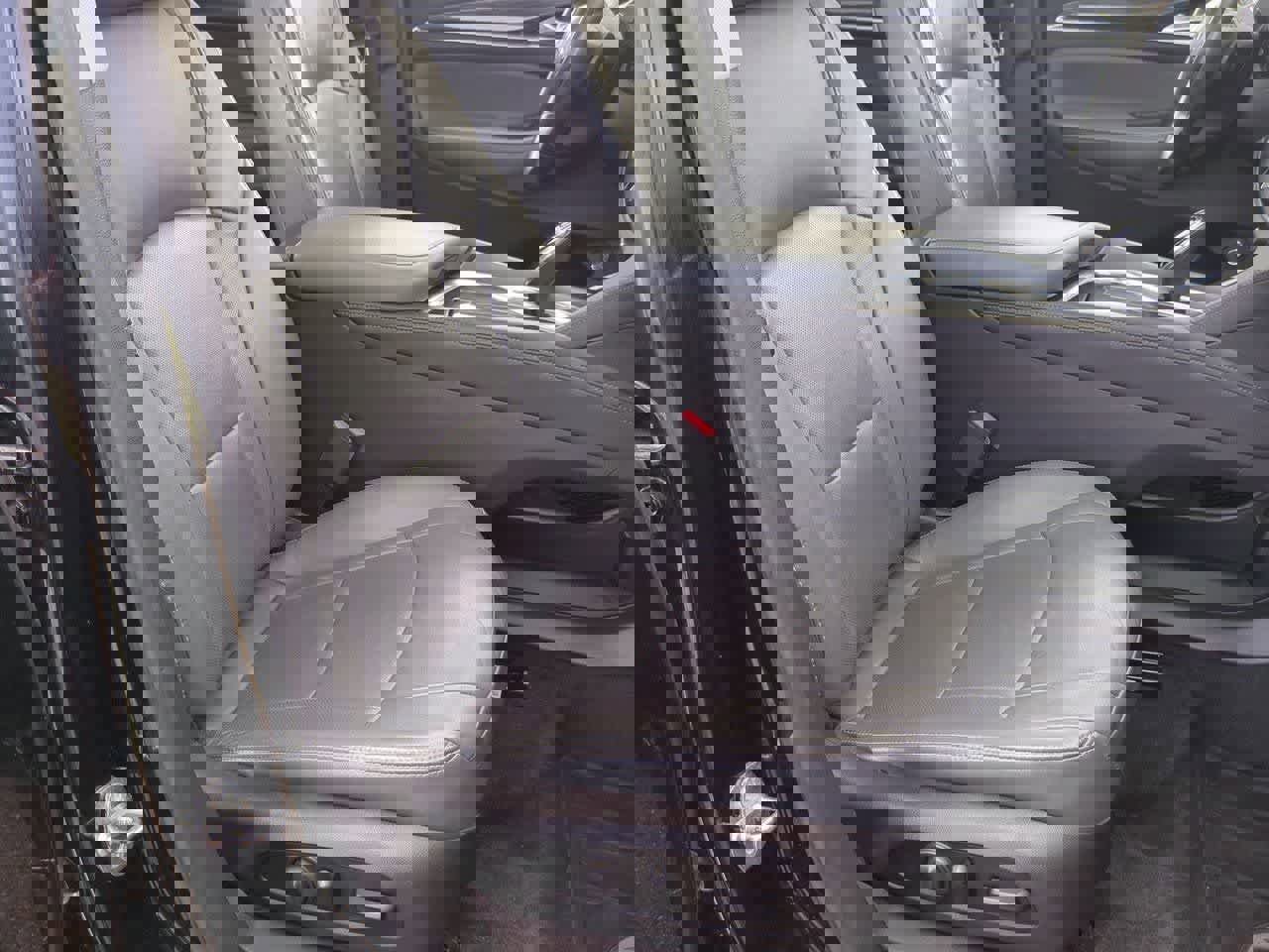 Used 2018 Buick Enclave Essence AWD/4WD image 23