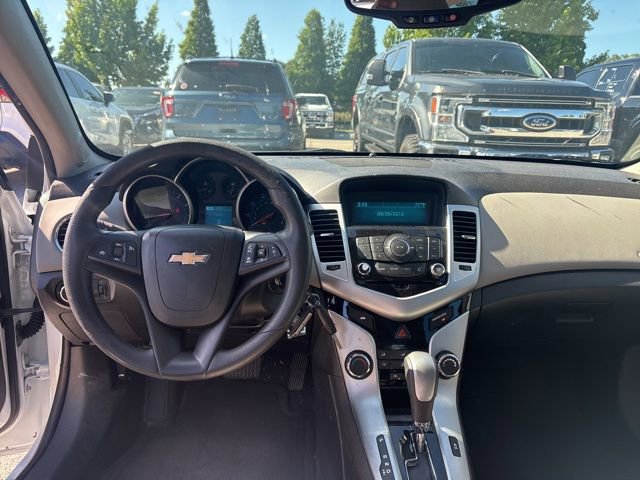 Used 2016 Chevrolet Cruze LT FWD image 11