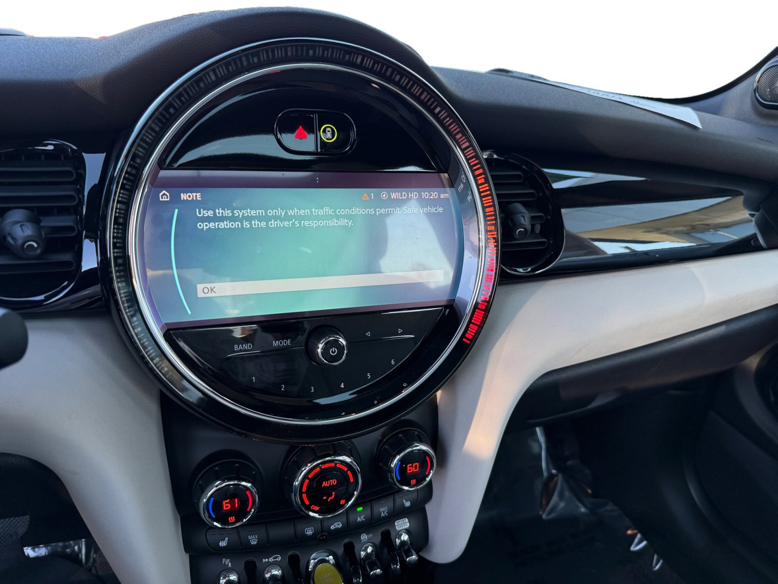 Used 2022 MINI Cooper SE image 12