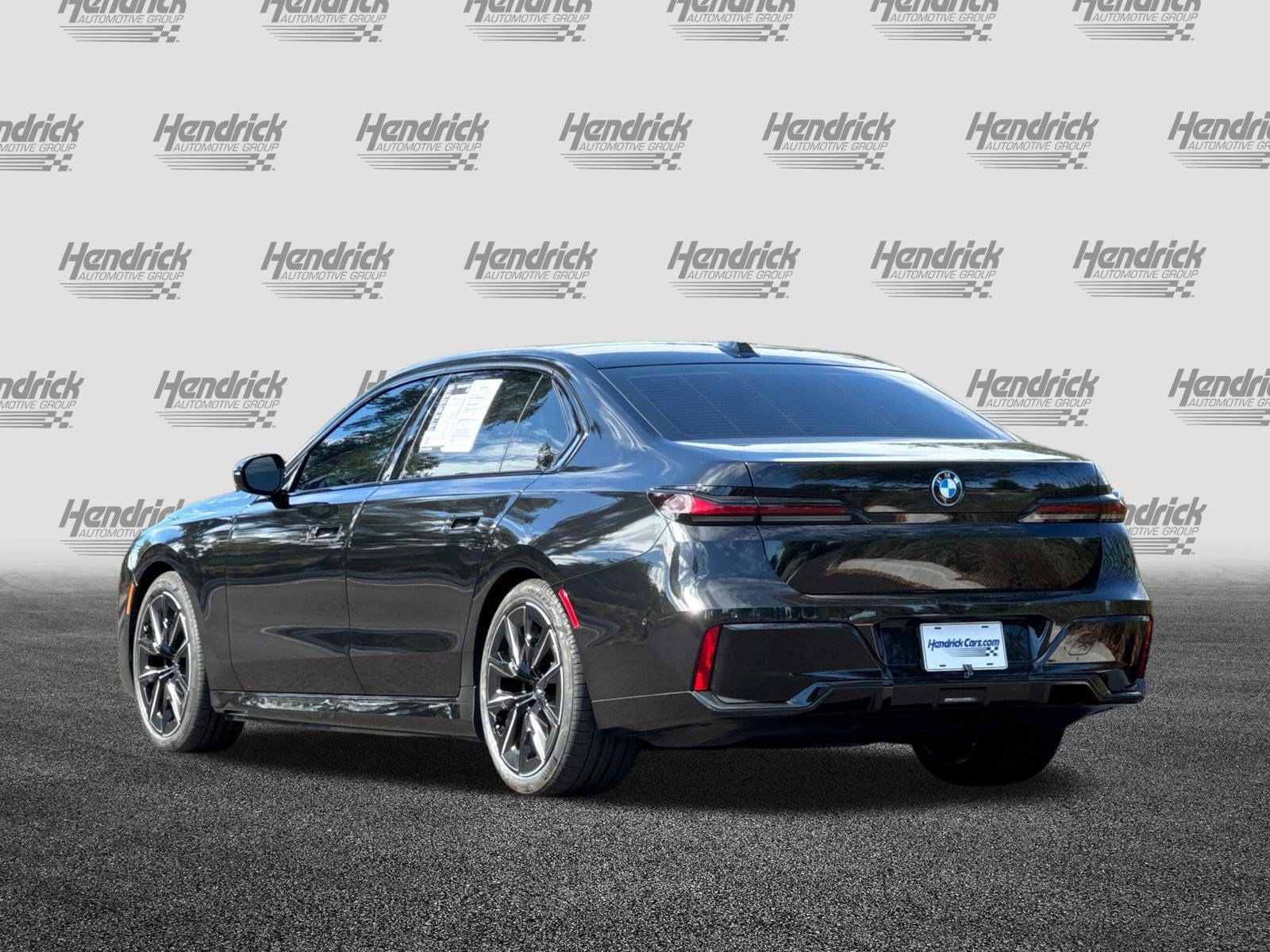 Certified 2024 BMW i7 xDrive60 w/ Premium Package AWD/4WD image 7