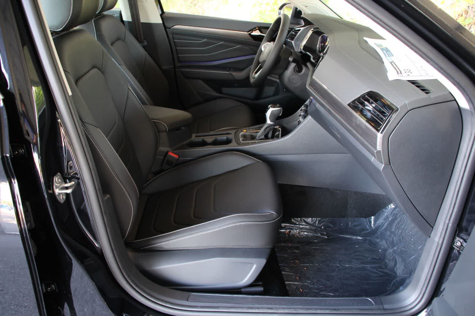 Used 2024 Volkswagen Jetta SEL FWD image 18