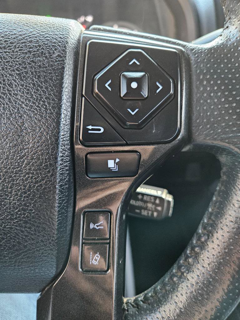 Used 2021 Toyota 4Runner TRD Off-Road Premium image 18